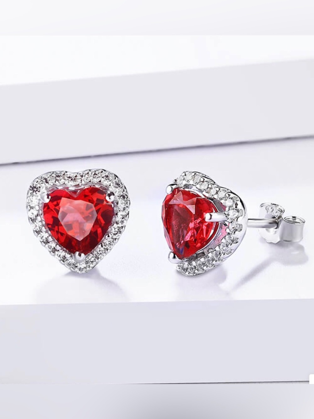 NWT 1ct Red Garnet Moissanite Heart-Shaped Stud Earrings on S925 Sterling silver